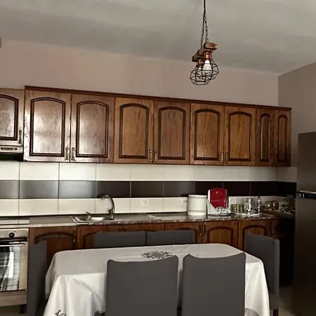 Апартаменты Lost At Sea 1 Саранда