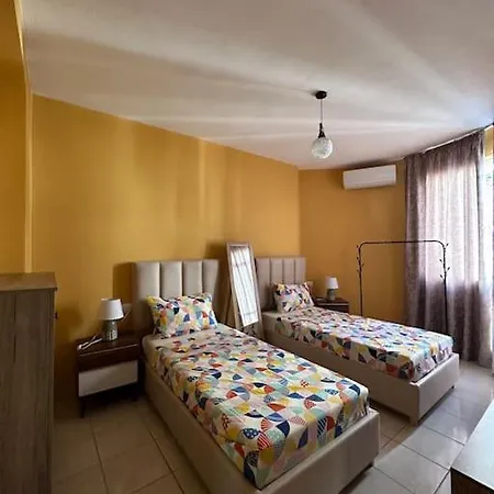 Lost At Sea 1 Апартаменты *